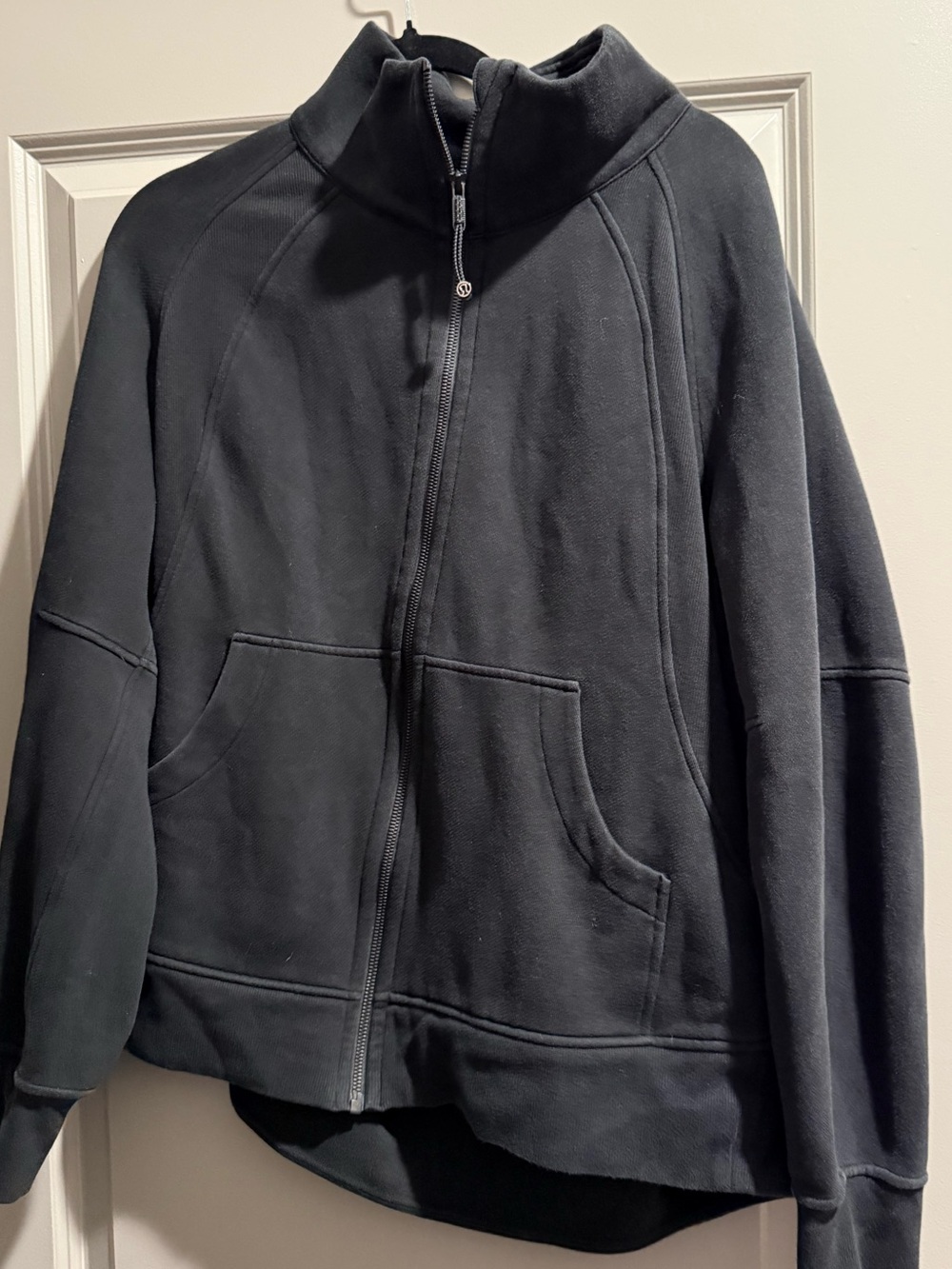 Lululemon funnel neck scuba